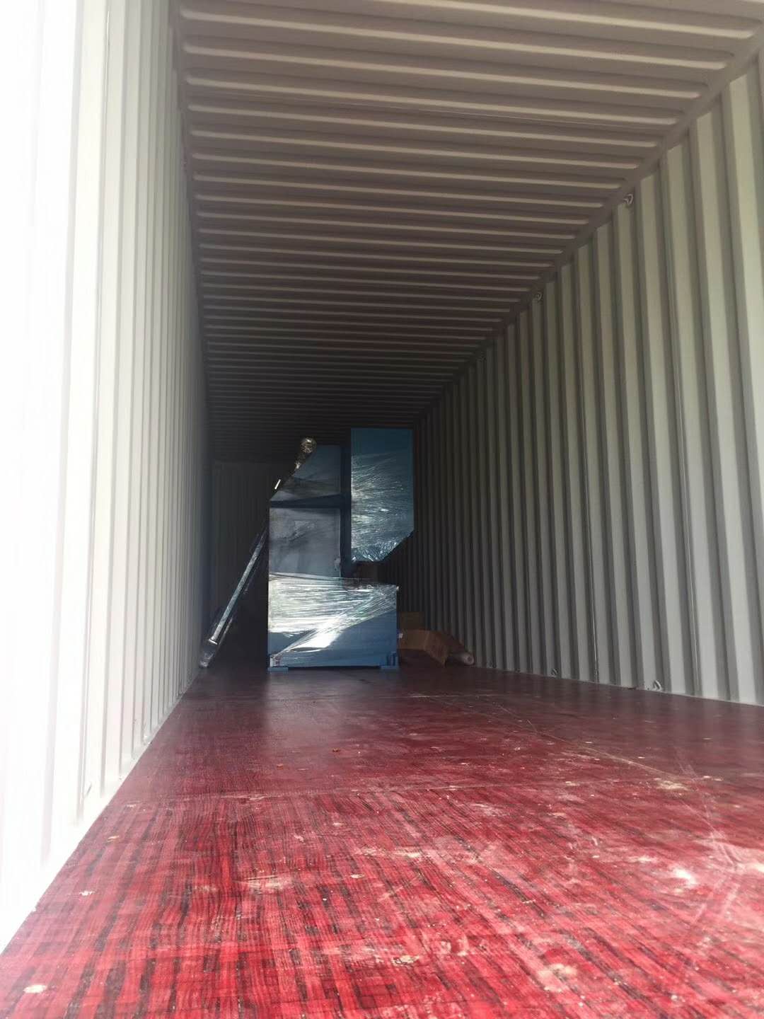 數(shù)控刨槽機(jī)裝柜，即將漂洋過海到美國