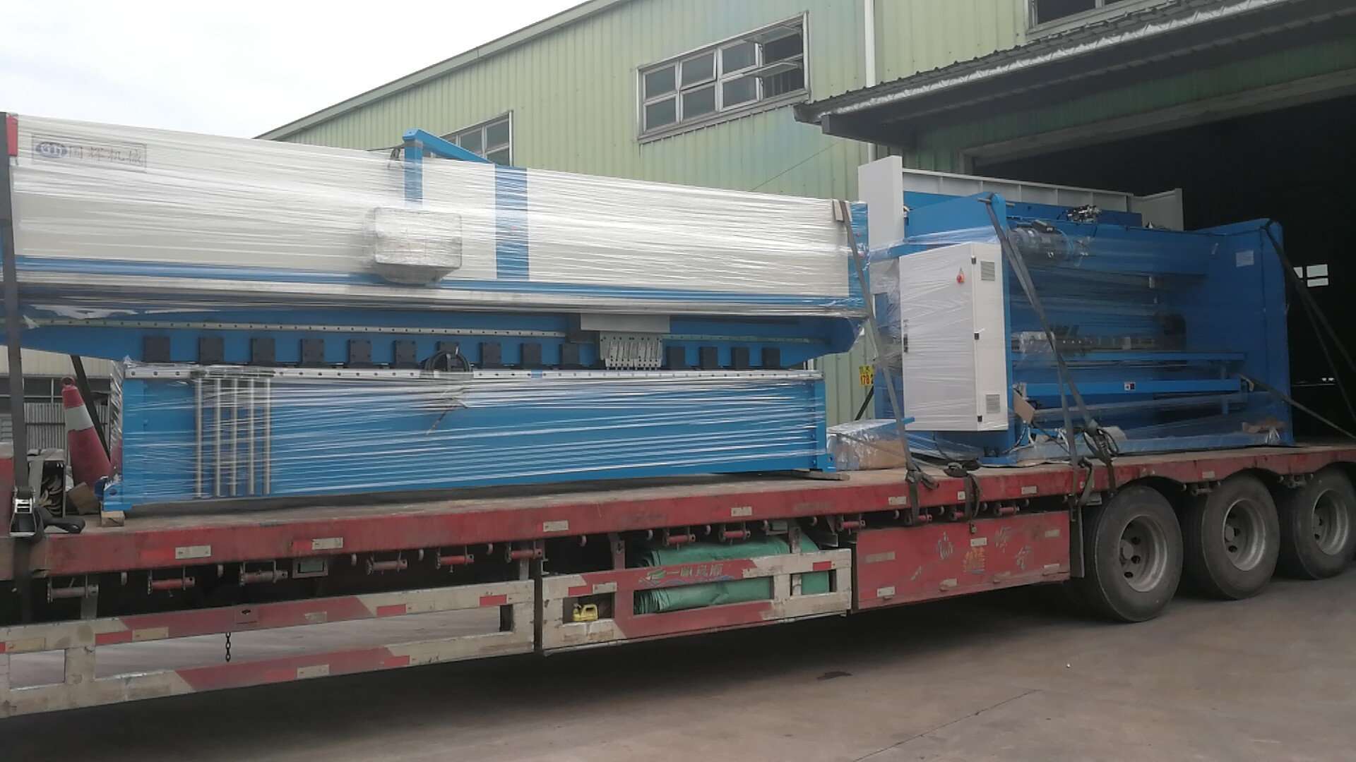 四米刨槽機(jī)&折彎機(jī)  全套發(fā)往佛山客戶